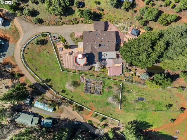 $829,000 | 520 Brimstone Road, Wolf Creek, OR 97497