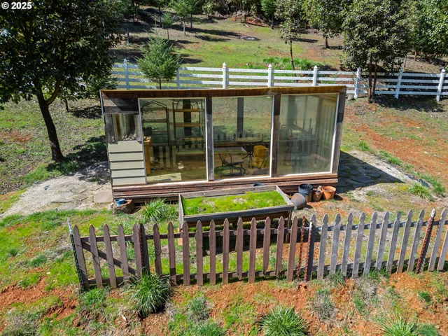 $829,000 | 520 Brimstone Road, Wolf Creek, OR 97497