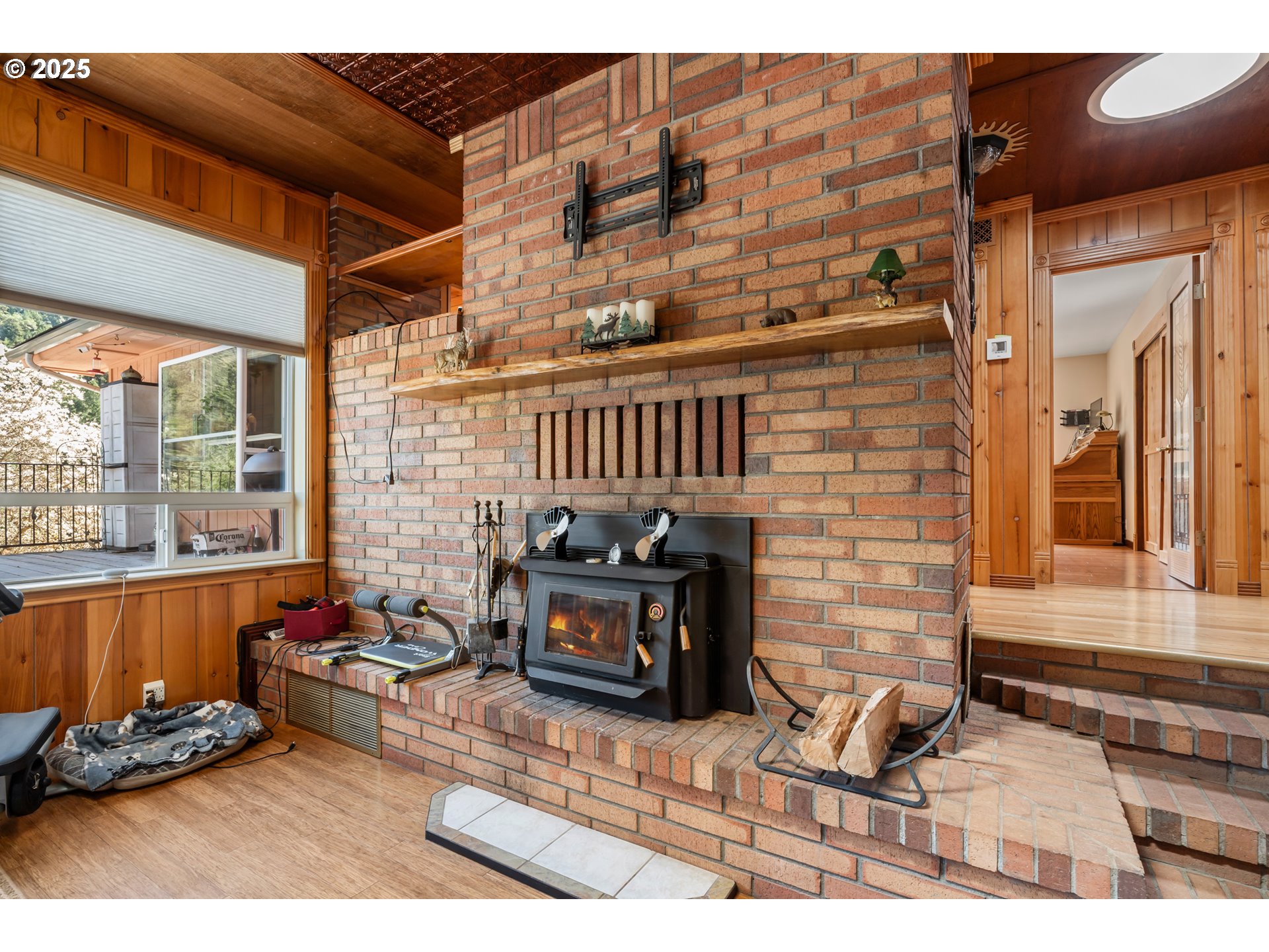 520 Brimstone Road Wolf Creek, OR 97497 - Photo 4 of 41