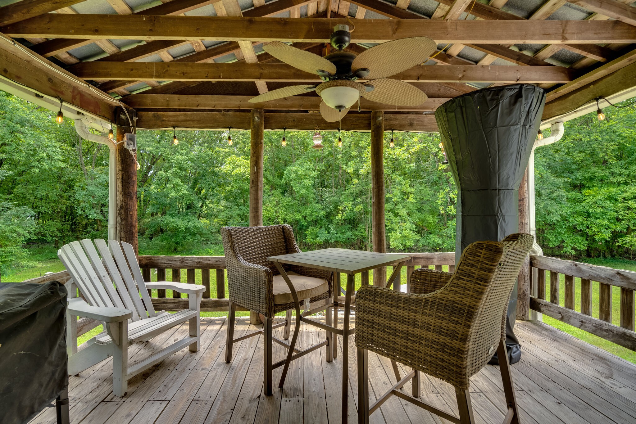 537 Chapmansboro Road Ashland City, TN 37015 - Photo 20 of 28 a view of a patio on the deck
