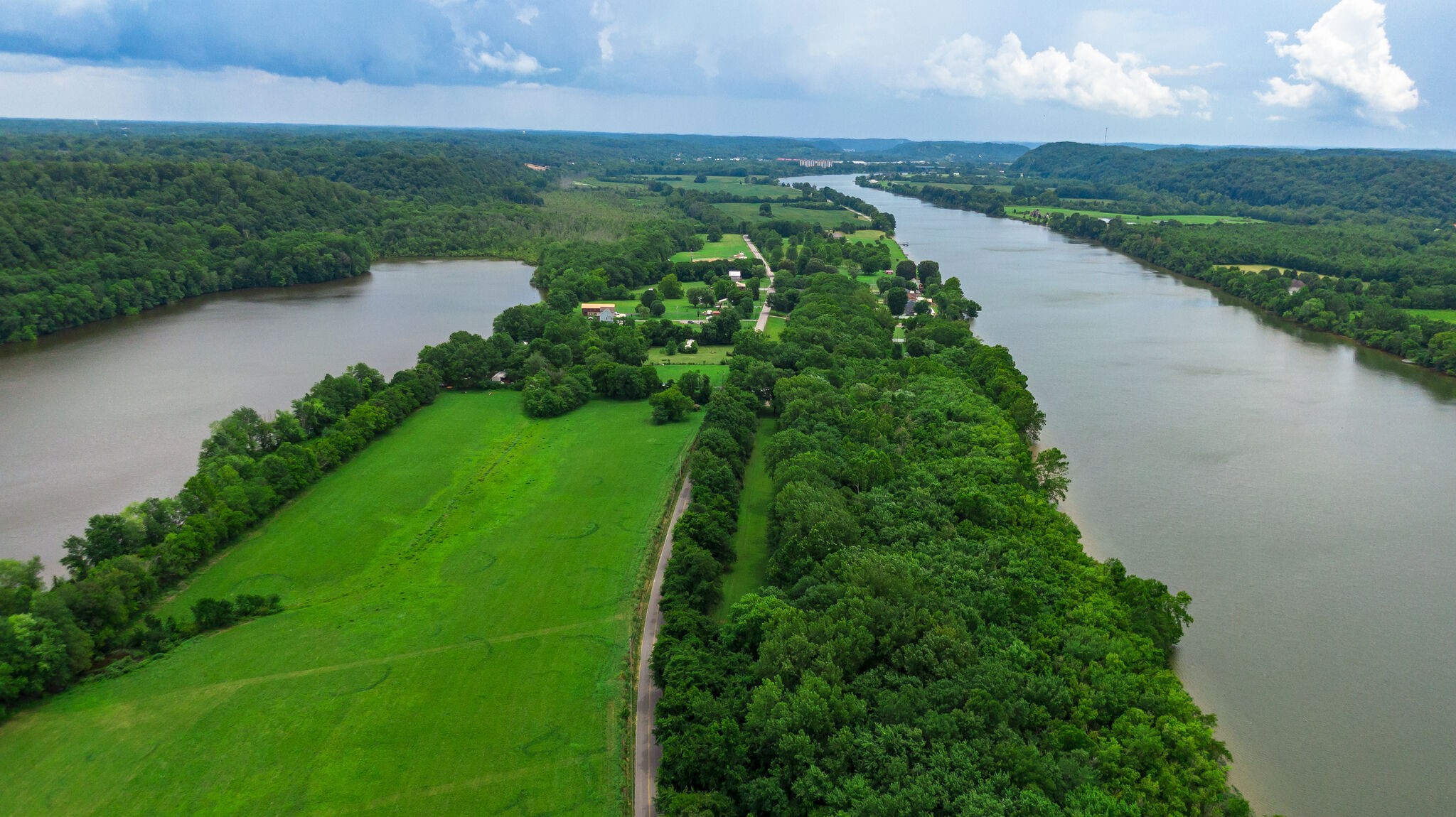 537 Chapmansboro Road Ashland City, TN 37015 - Photo 3 of 28 a view of a lake with a yard