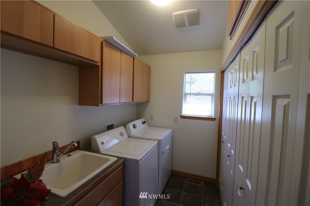 204 Sunset Ridge Road Oroville, WA 98844 - Photo 11 of 20 Gallery Image 11