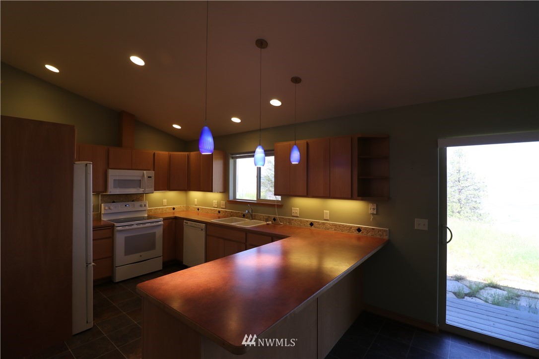 204 Sunset Ridge Road Oroville, WA 98844 - Photo 9 of 20 Gallery Image 9