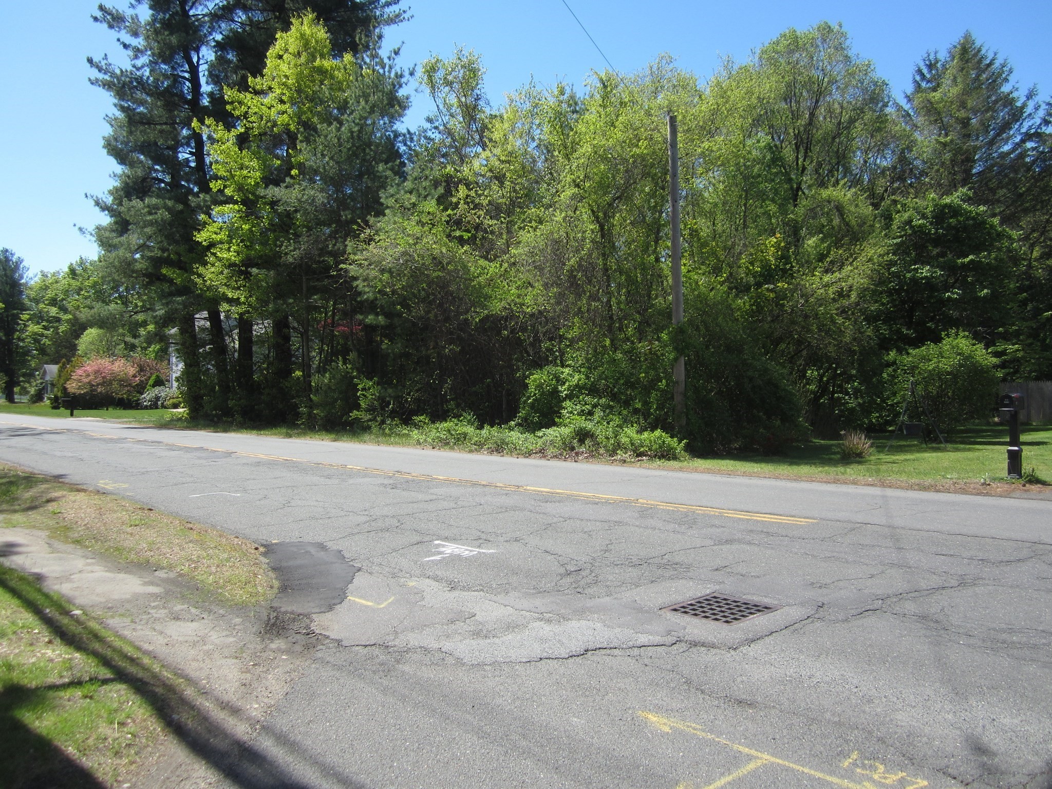 38 Bates Road Westfield, MA 01085 - Photo 2 of 8 Gallery Image 2