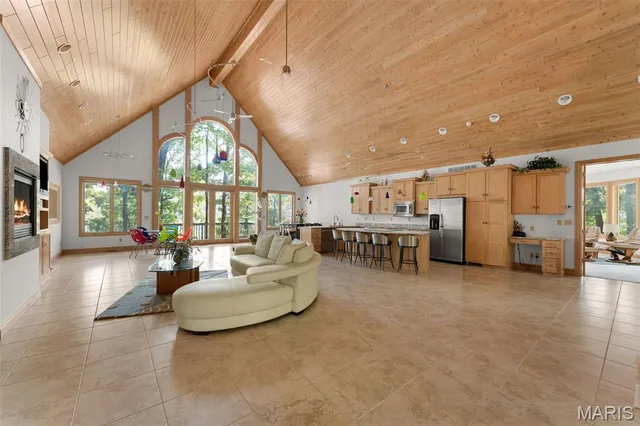 $2,250,000 | 24304 Mustang Lane, Shell Knob, MO 65747