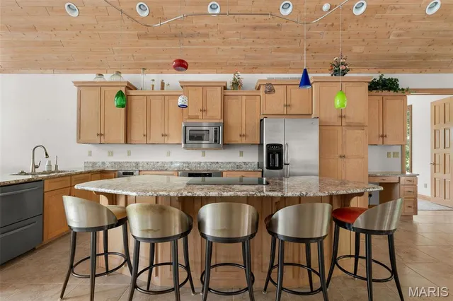 $2,250,000 | 24304 Mustang Lane, Shell Knob, MO 65747