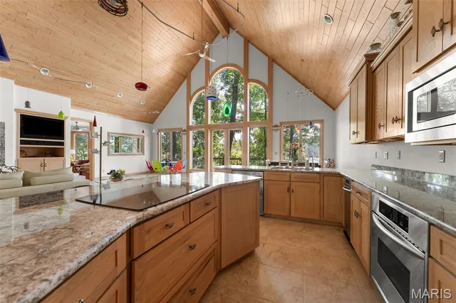 $2,250,000 | 24304 Mustang Lane, Shell Knob, MO 65747