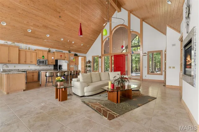 $2,250,000 | 24304 Mustang Lane, Shell Knob, MO 65747