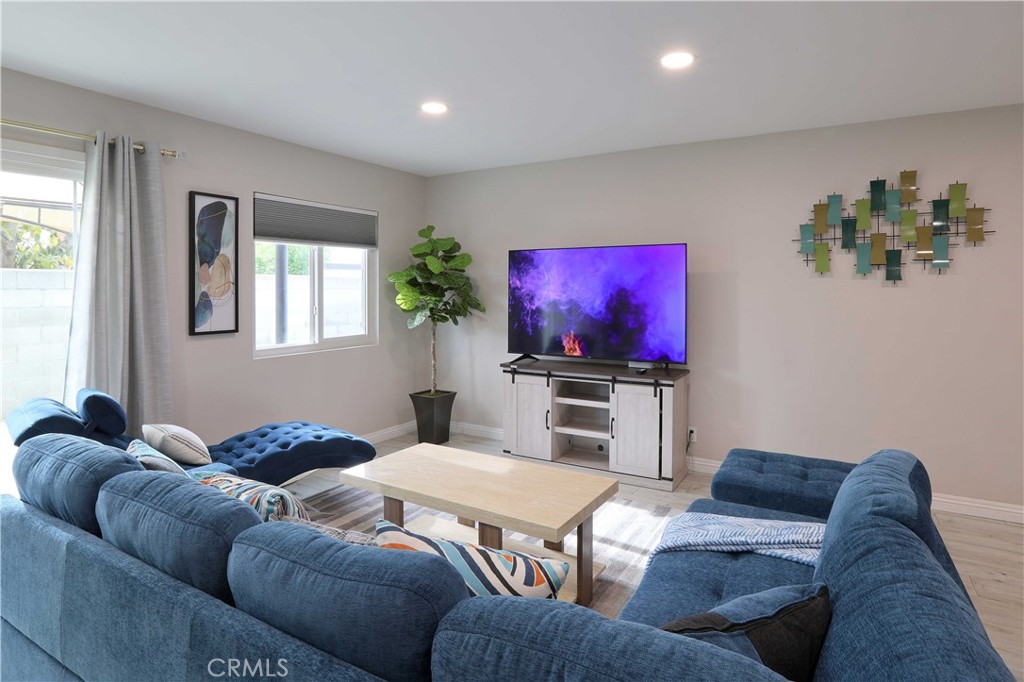 6548 Sequoia Drive Buena Park, CA 90620 - Photo 3 of 30