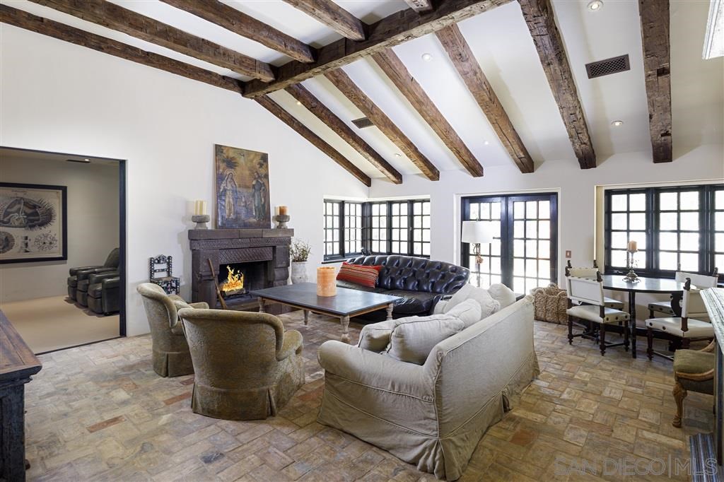 17116 Paseo Hermosa Rancho Santa Fe, CA 92067 - Photo 11 of 24