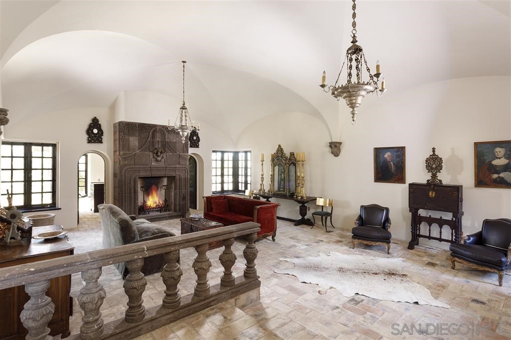 17116 Paseo Hermosa Rancho Santa Fe, CA 92067 - Photo 6 of 24