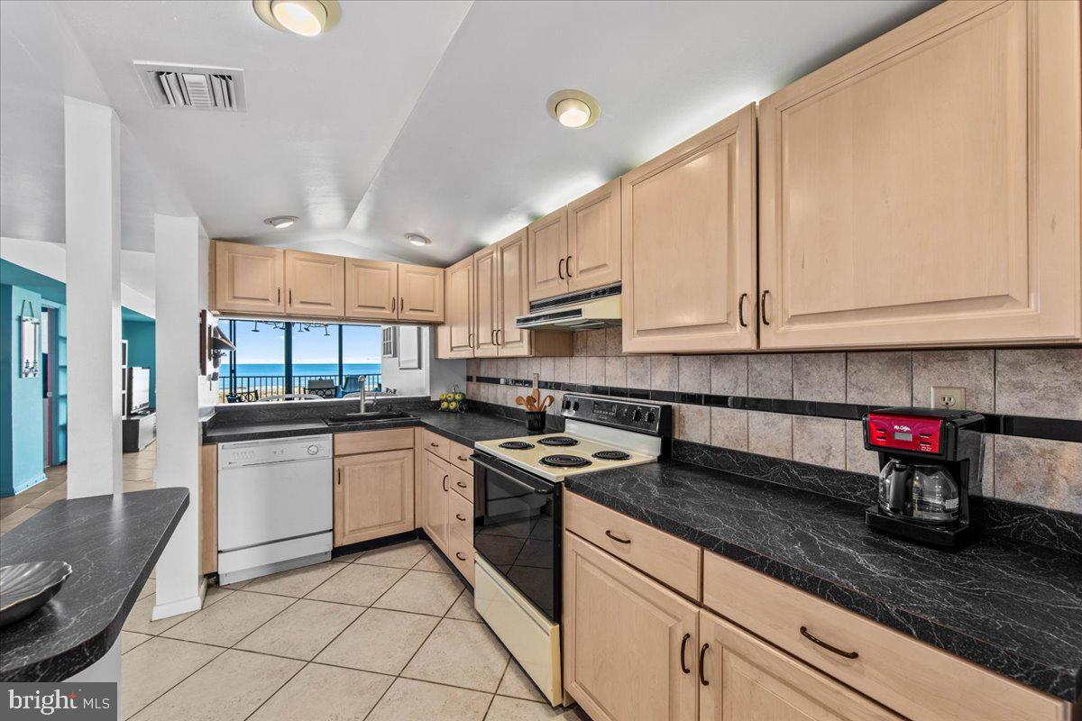 204 North Edgewater House Road, Unit 204N Bethany Beach, DE 19930 - Photo 12 of 36