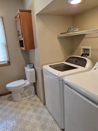 $192,900 | 245 North Broadway, Alden, MN 56009