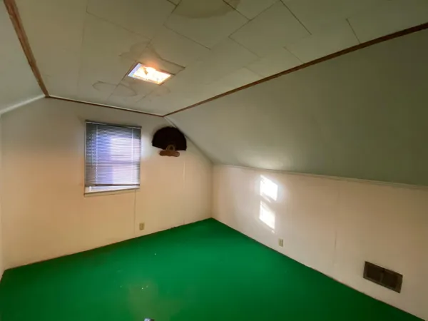 $192,900 | 245 North Broadway, Alden, MN 56009