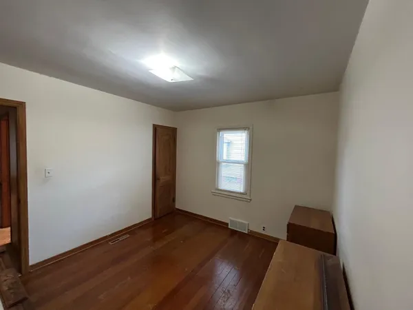 $192,900 | 245 North Broadway, Alden, MN 56009