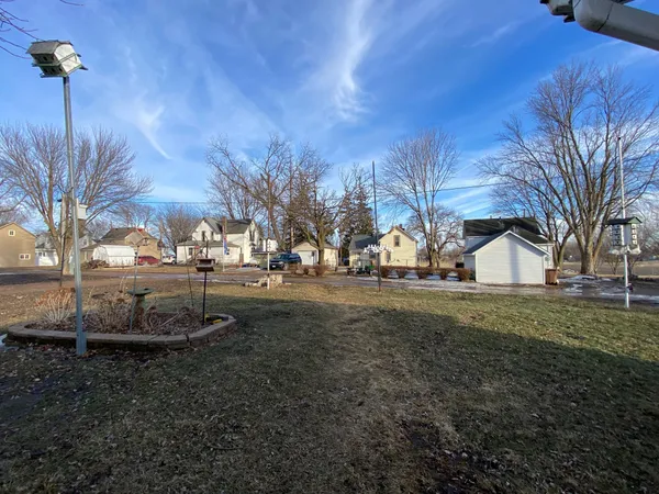 $192,900 | 245 North Broadway, Alden, MN 56009
