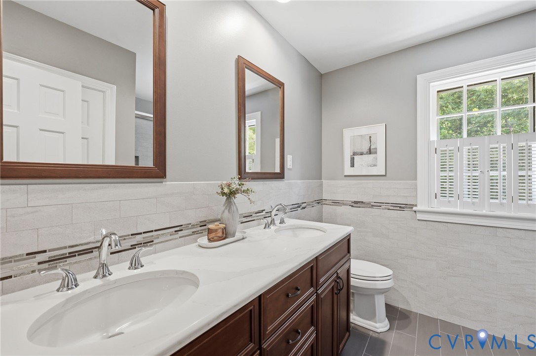 2321 Wadebridge Road Midlothian, VA 23113 - Photo 36 of 43