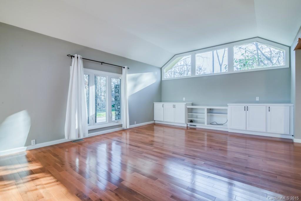 3612 Foxridge Road Charlotte, NC 28226 - Photo 4 of 20 Gallery Image 4