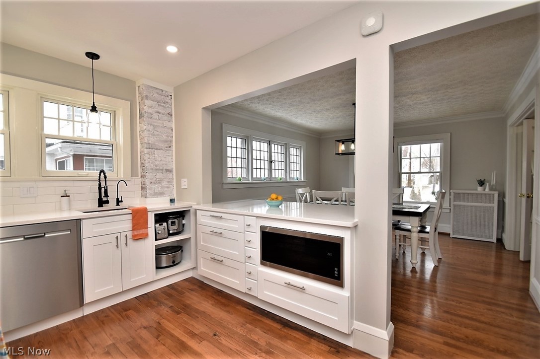 3196 Chadbourne Road Cleveland, OH 44120 - Photo 11 of 35 Gallery Image 11