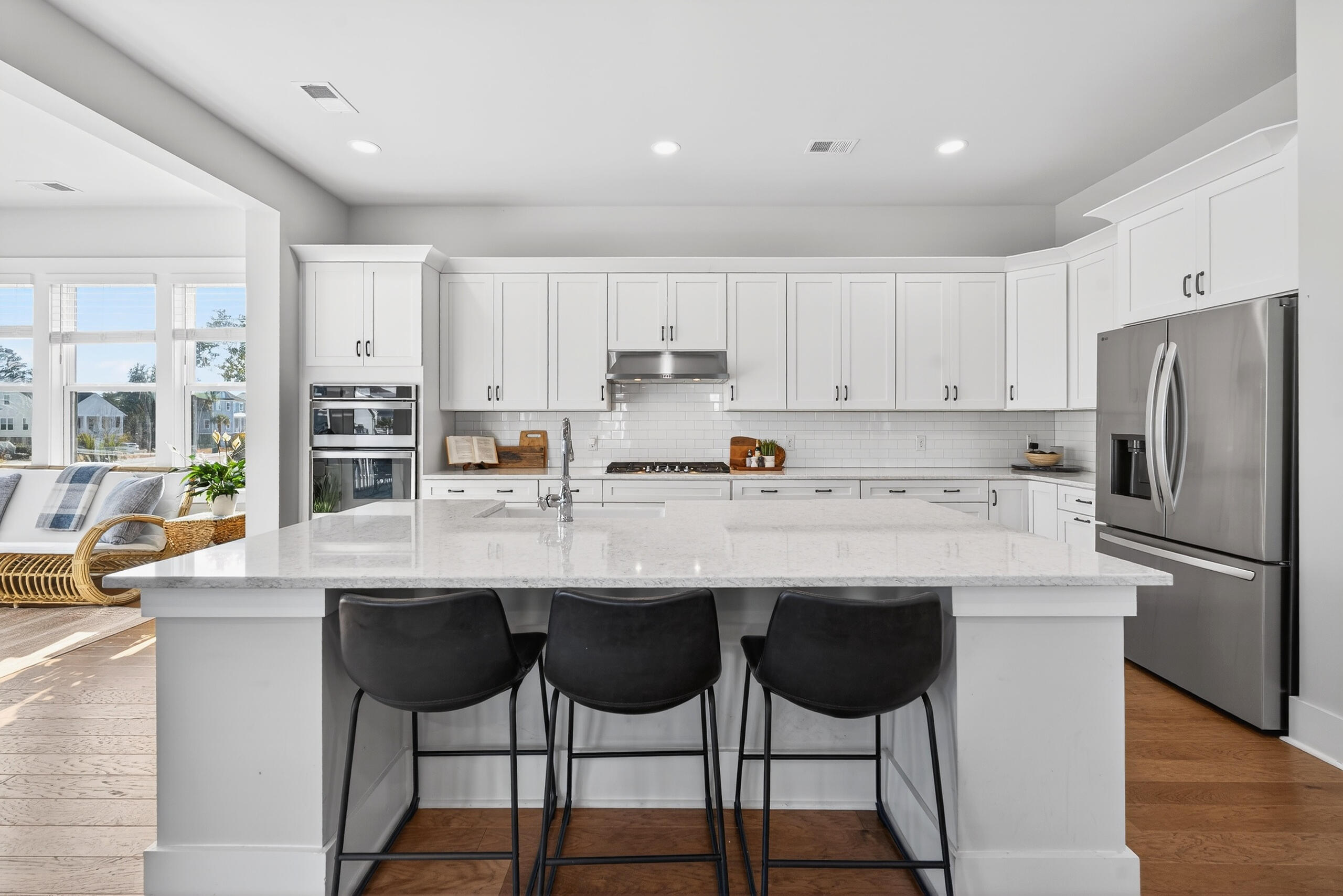 1464 Stratton Place Mount Pleasant, SC 29466 - Photo 20 of 86 Gourmet kitchen