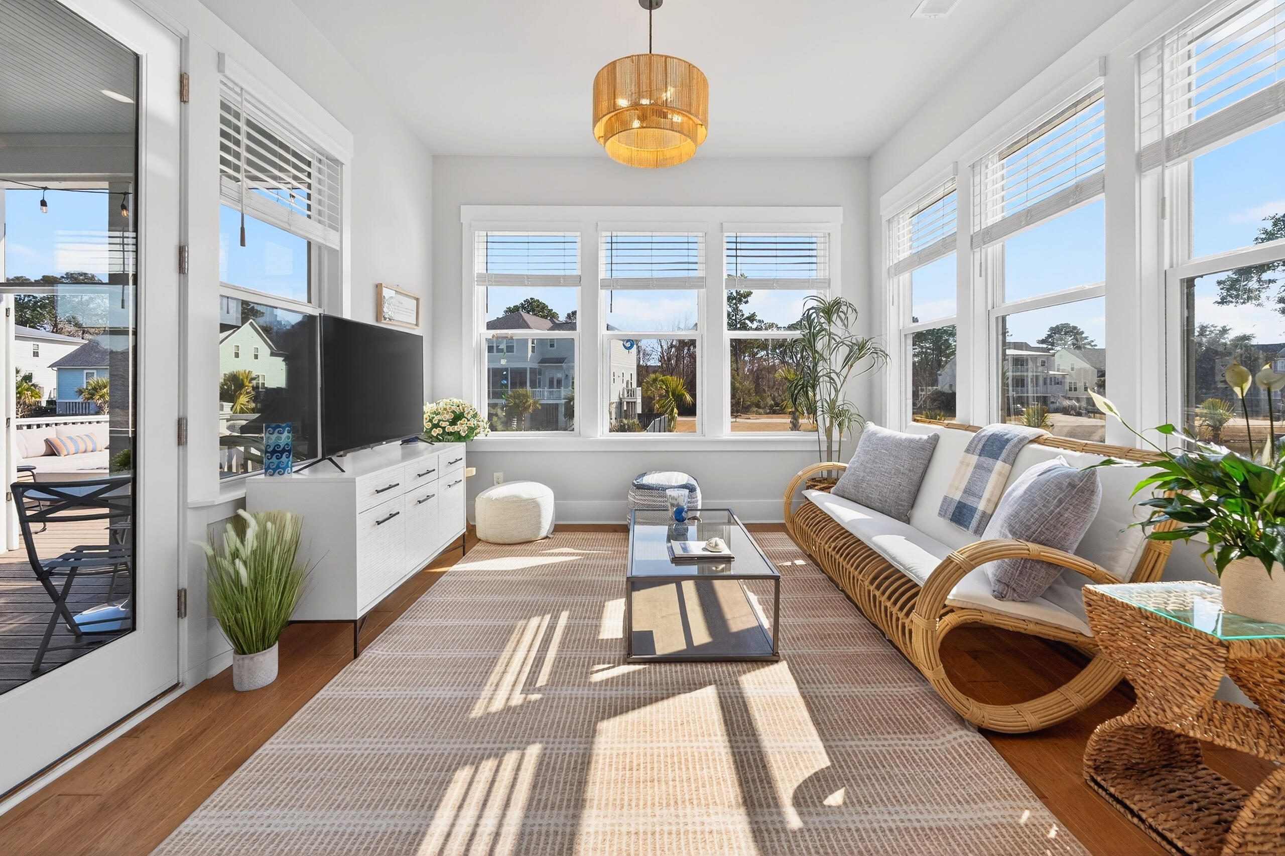 1464 Stratton Place Mount Pleasant, SC 29466 - Photo 28 of 86 Lots of natural light