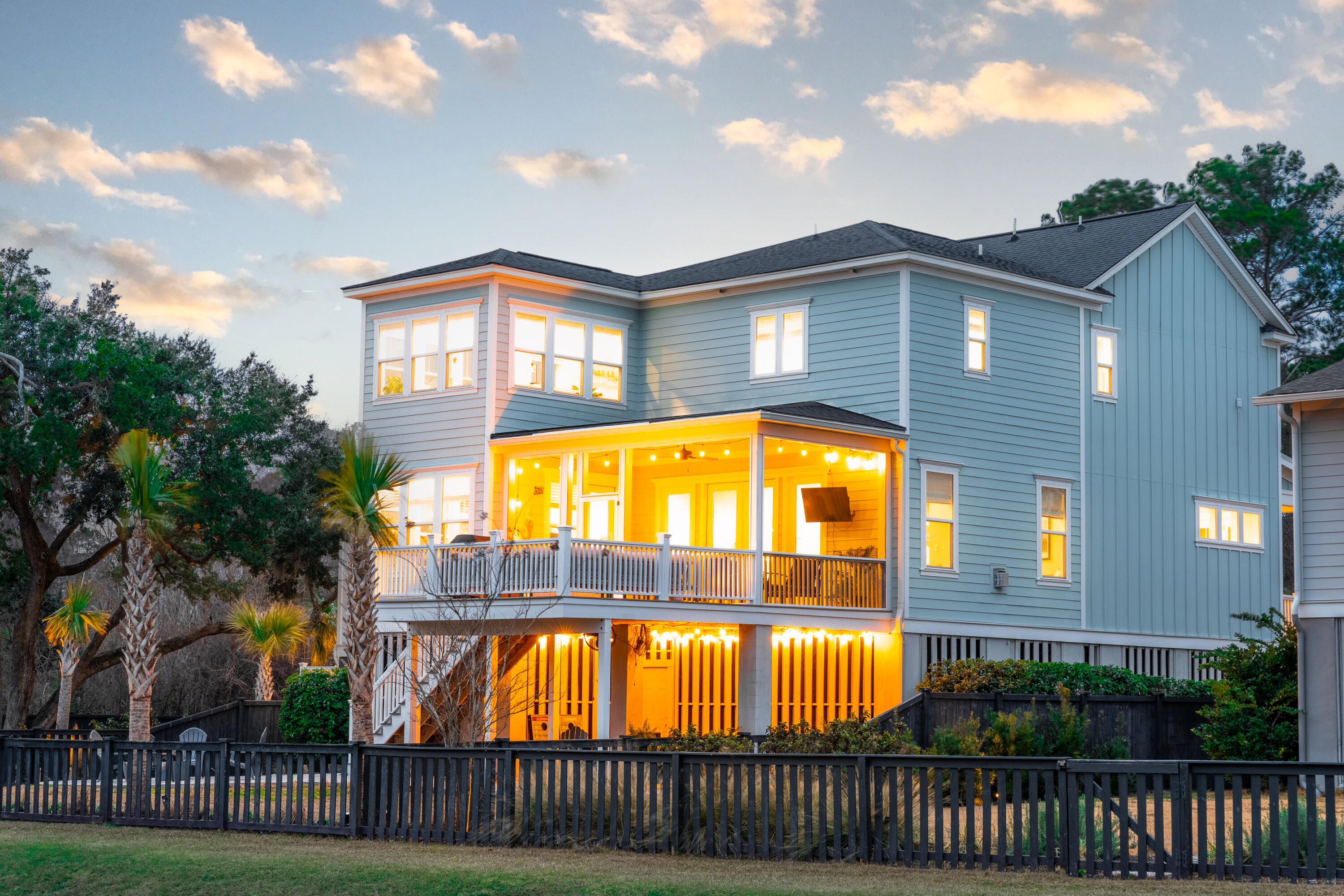 1464 Stratton Place Mount Pleasant, SC 29466 - Photo 3 of 86 Beautiful backyard
