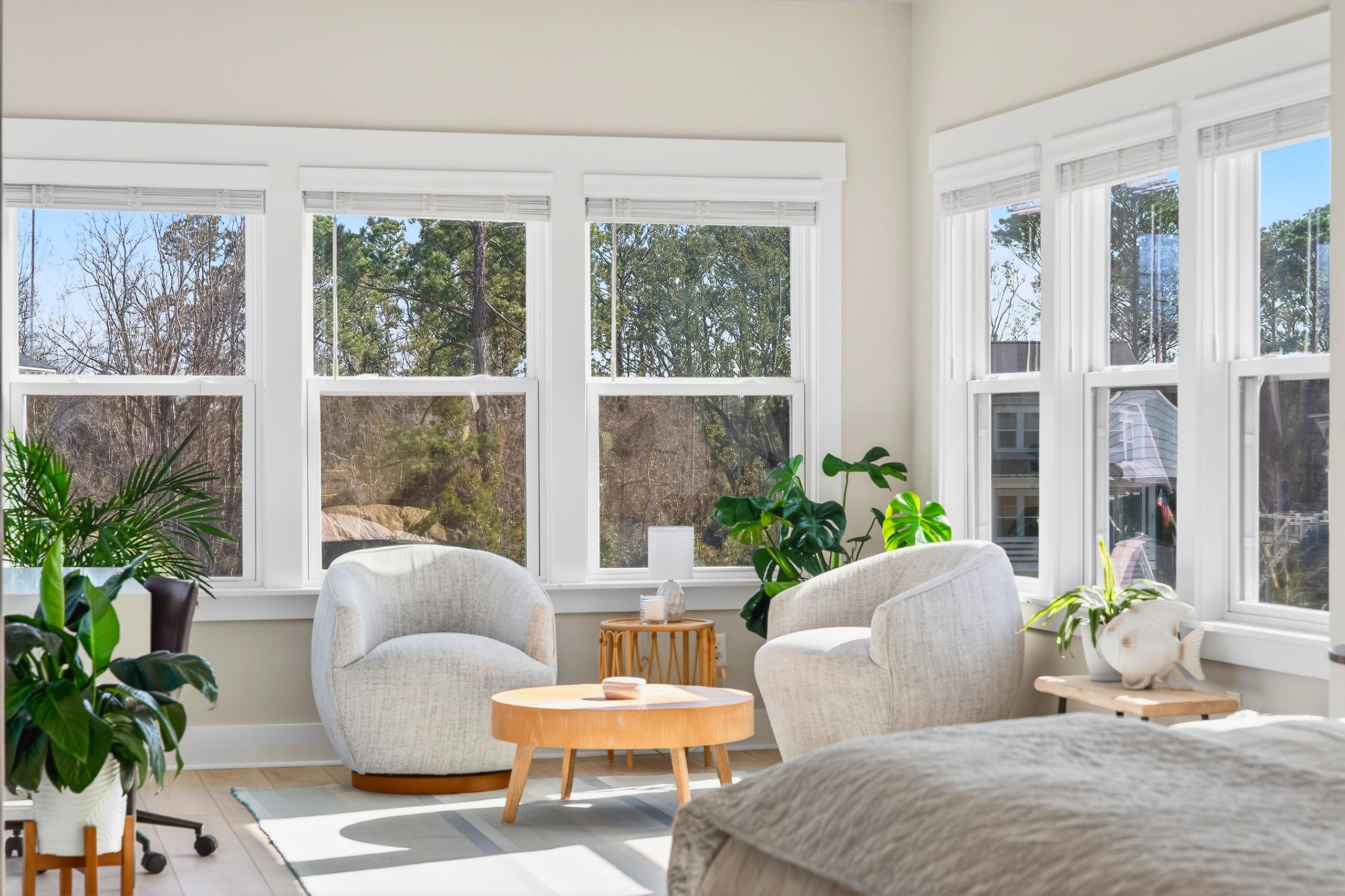 1464 Stratton Place Mount Pleasant, SC 29466 - Photo 39 of 86 Light-filled sitting area