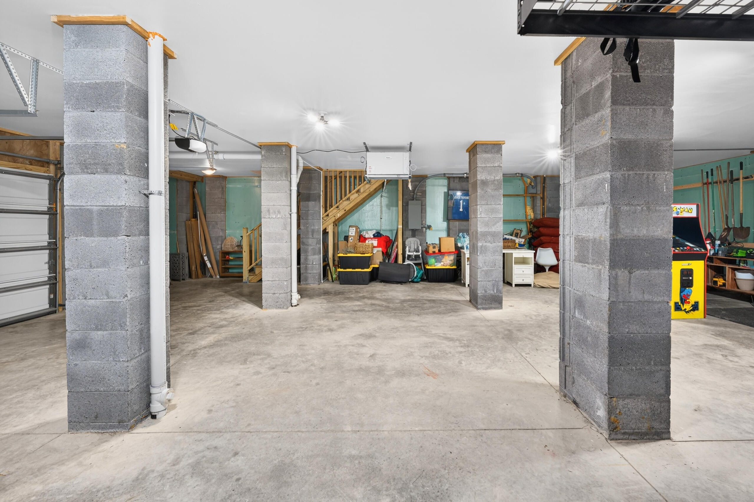 1464 Stratton Place Mount Pleasant, SC 29466 - Photo 83 of 86 Garage