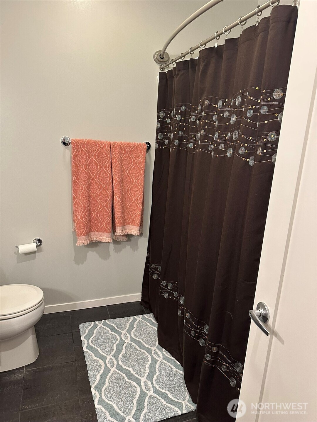 2721 1st Avenue, Unit 103 Seattle, WA 98121 - Photo 11 of 32