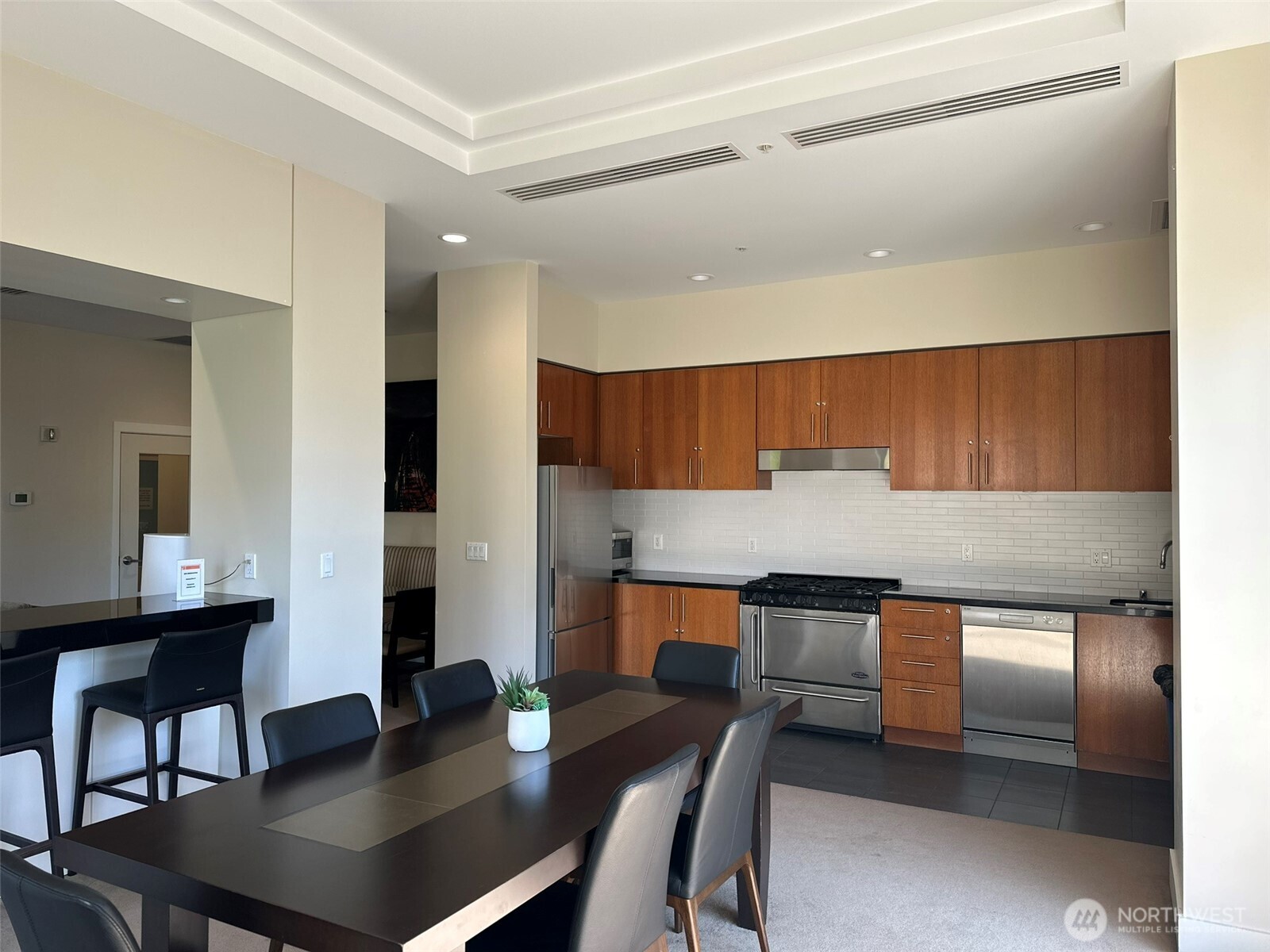 2721 1st Avenue, Unit 103 Seattle, WA 98121 - Photo 21 of 32