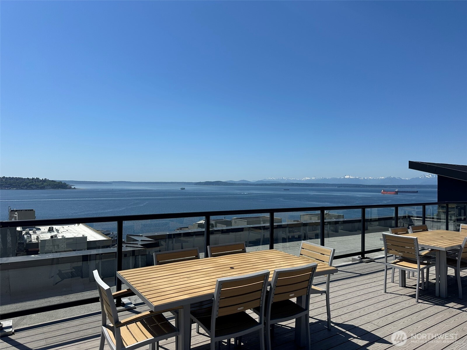 2721 1st Avenue, Unit 103 Seattle, WA 98121 - Photo 26 of 32