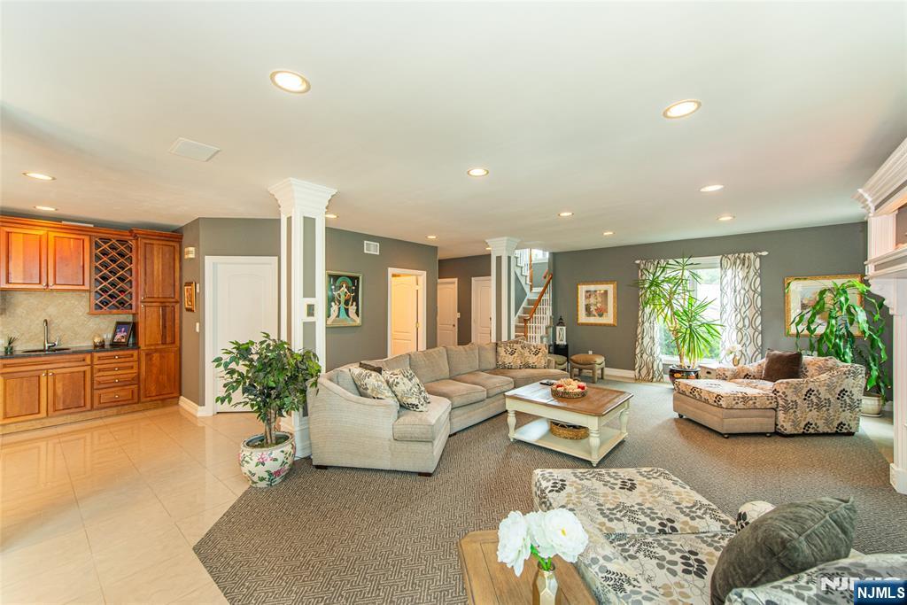 103 Passaic Valley Road Montville, NJ 07045 - Photo 8 of 47