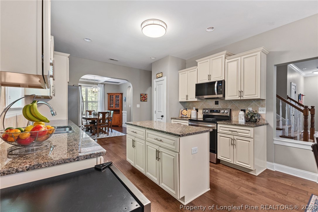 265 Heather Brook Circle Spring Lake, NC 28390 - Photo 8 of 42