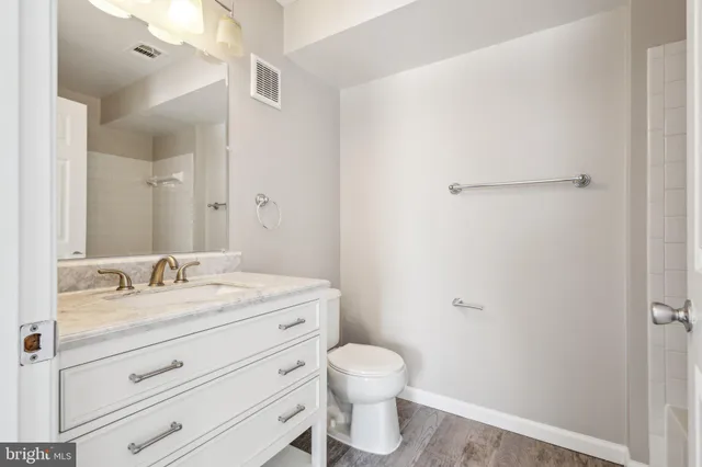 $385,000 | 7514 Snowpea Court, Unit G, Alexandria, VA 22306