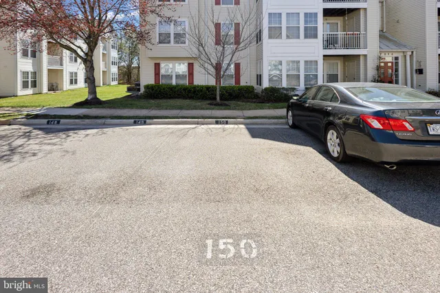 $385,000 | 7514 Snowpea Court, Unit G, Alexandria, VA 22306