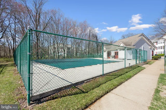 $385,000 | 7514 Snowpea Court, Unit G, Alexandria, VA 22306