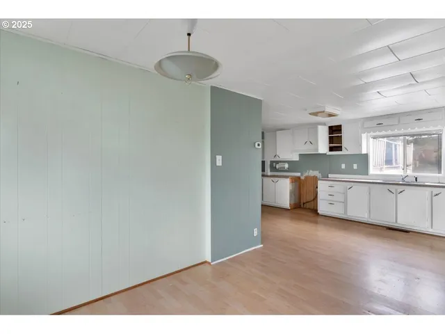 $324,900 | 1110 6th Avenue, Seaside, OR 97138