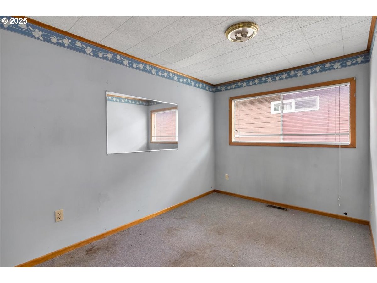 1110 6th Avenue Seaside, OR 97138 - Photo 23 of 48