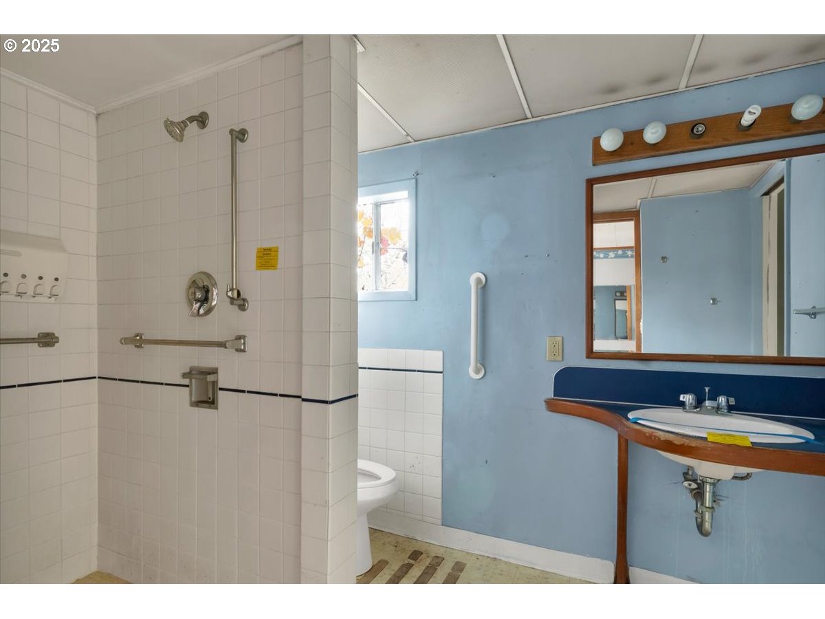 1110 6th Avenue Seaside, OR 97138 - Photo 26 of 48