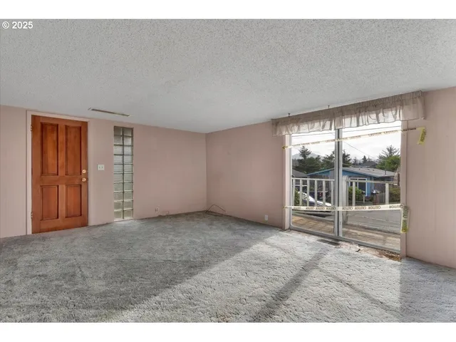 $324,900 | 1110 6th Avenue, Seaside, OR 97138