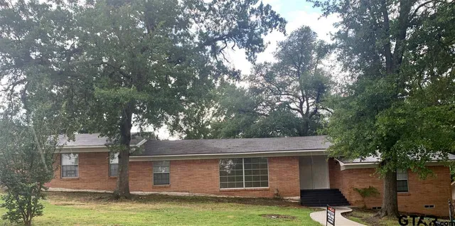 $2,400 | 1823 Overbrook Drive, Tyler, TX 75703