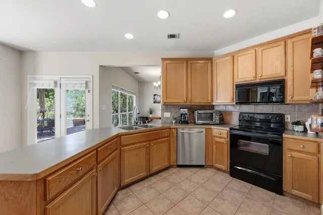 $660,000 | 11205 Oak Branch Drive, Austin, TX 78737