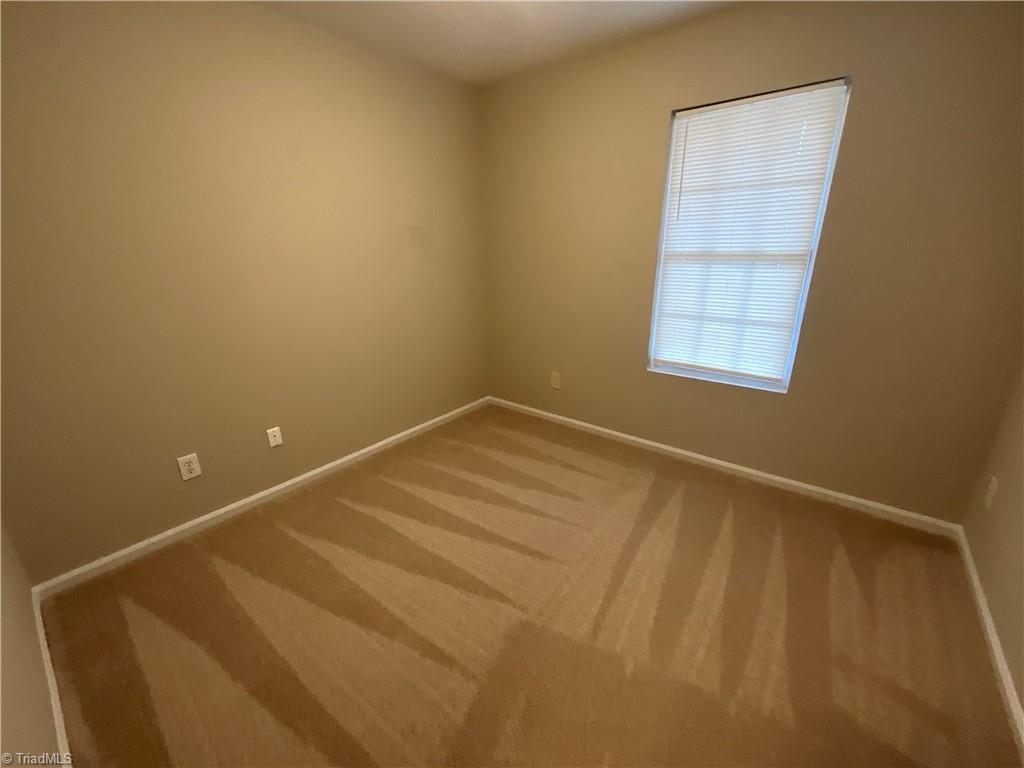 1506 Hidden Creek Terrace High Point, NC 27260 - Photo 10 of 18