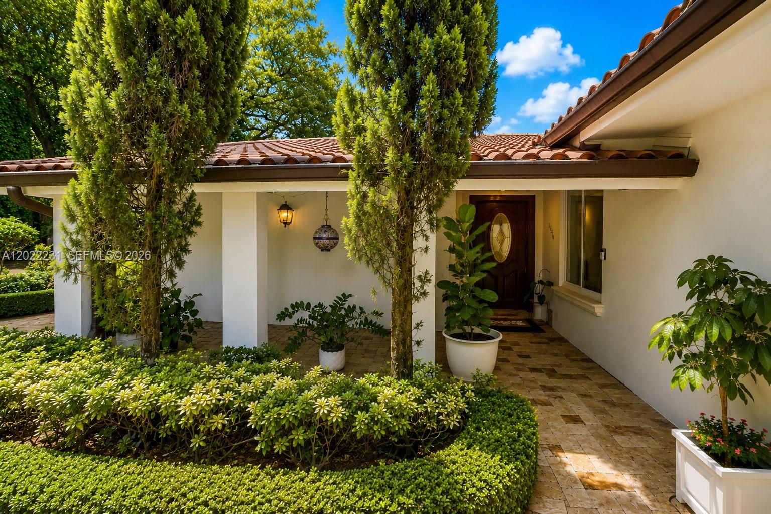 7980 School House Road Miami, FL 33143 - Photo 5 of 27 Gallery Image 5