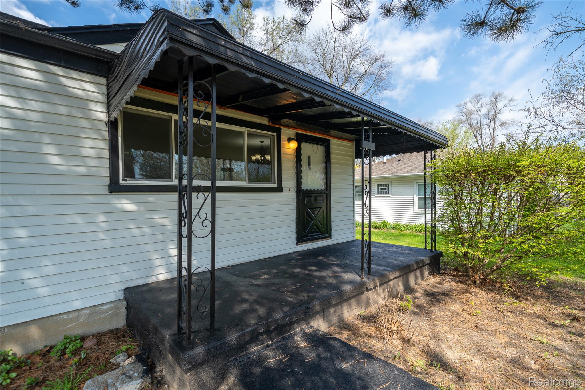 5357 Sashabaw Road Clarkston, MI 48346 - Photo 24 of 25 5357-Sashabaw-Rd-Clarkston-Mi-29.jpg