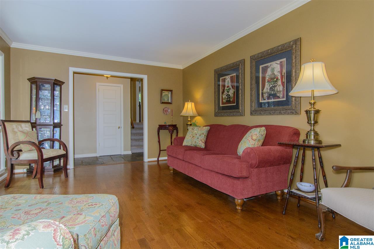 3616 Westbury Road Mountain Brook, AL 35223 - Photo 4 of 30