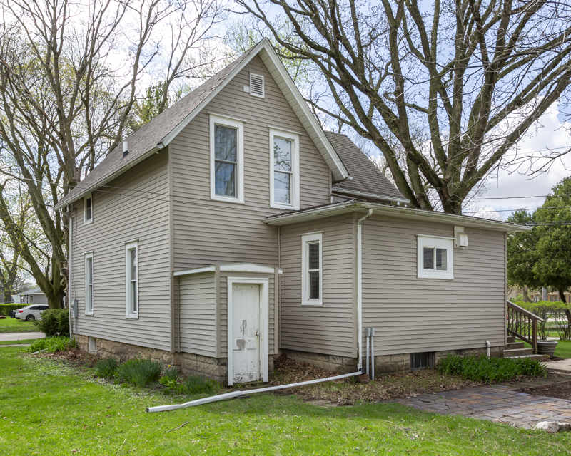 421 Prospect Street DeKalb, IL 60115 - Photo 6 of 37