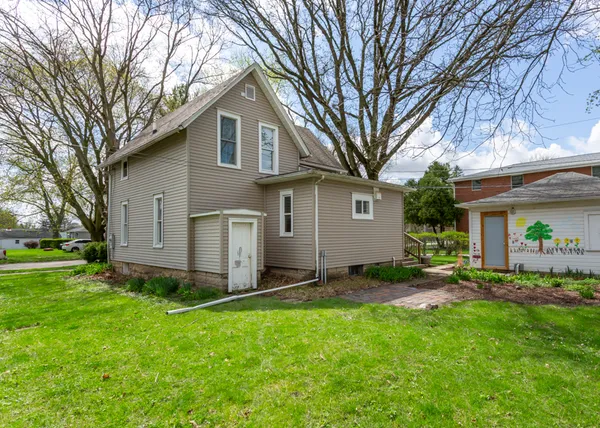 $209,000 | 421 Prospect Street, DeKalb, IL 60115