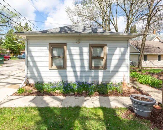 $209,000 | 421 Prospect Street, DeKalb, IL 60115