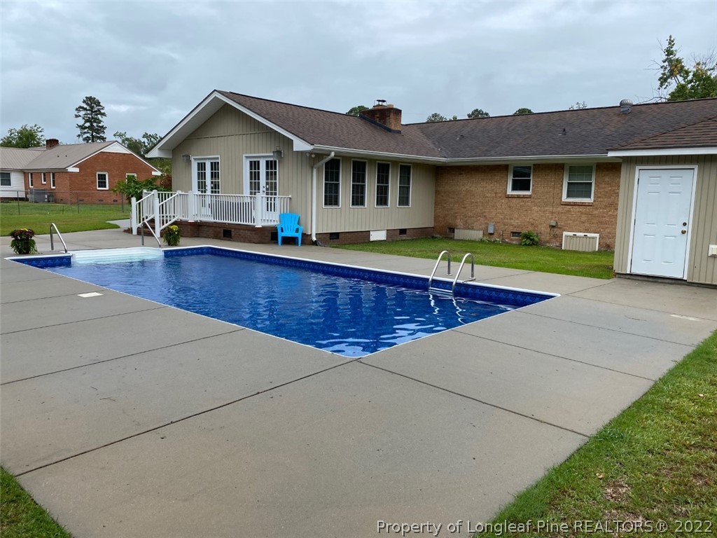 493 Robin Road Lumberton, NC 28358 - Photo 3 of 37 Gallery Image 3